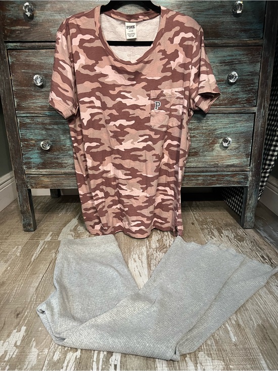 PINK Victoria's Secret Pants - VGUC💗PINK VS 2 pc Sz-M SET!Cotton Rib Flare Leggings&Campus Pink Camo PocketTee!